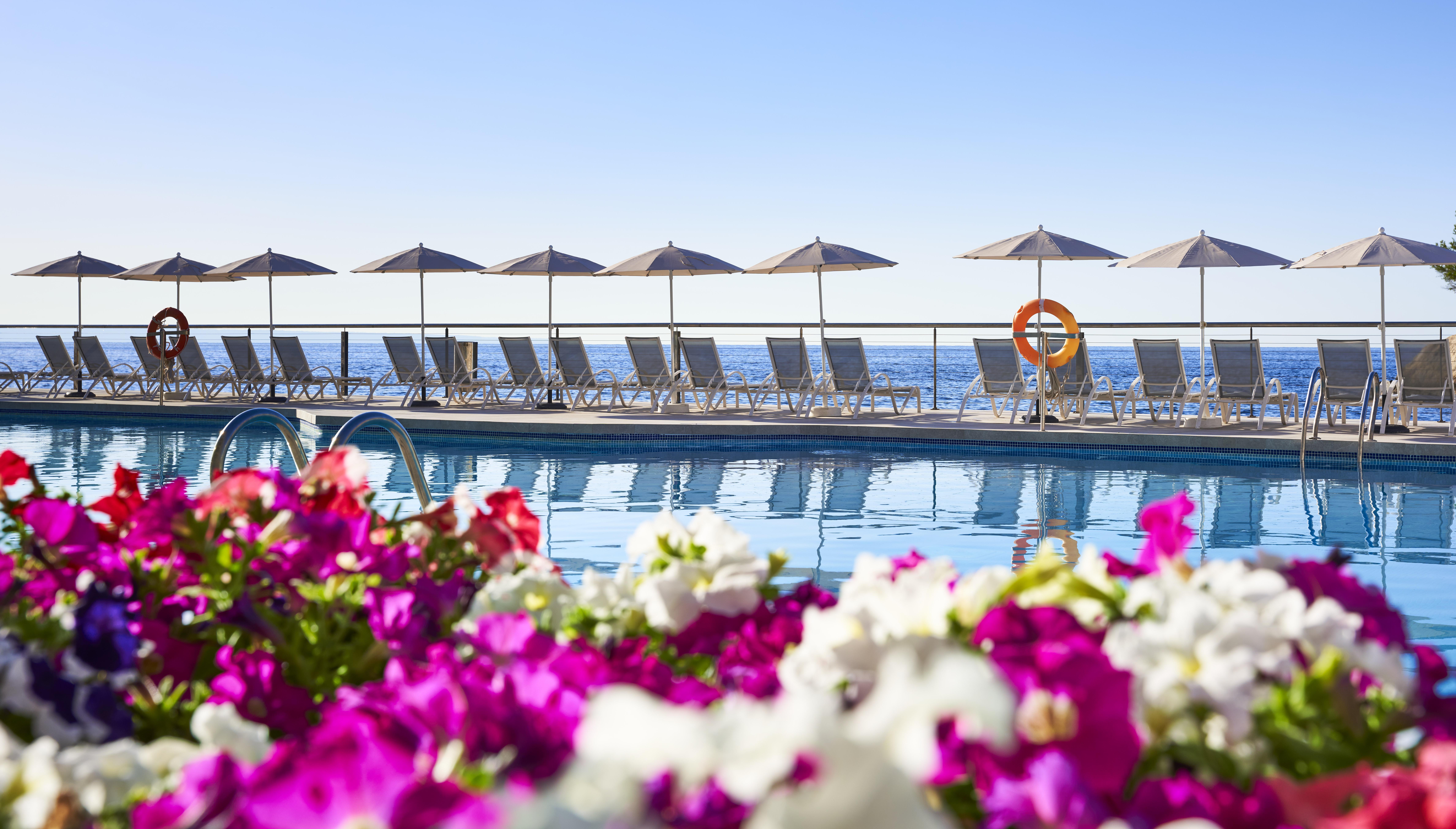 Globales Cala Vinas Adults Only 16+